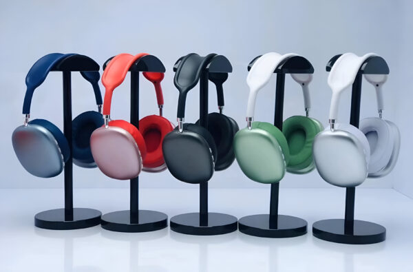 P9 Pro Max Wireless Over-Ear Headphones - Image 2